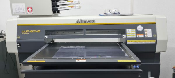 Mimaki UJF-6042 Flachbett UV-Drucker